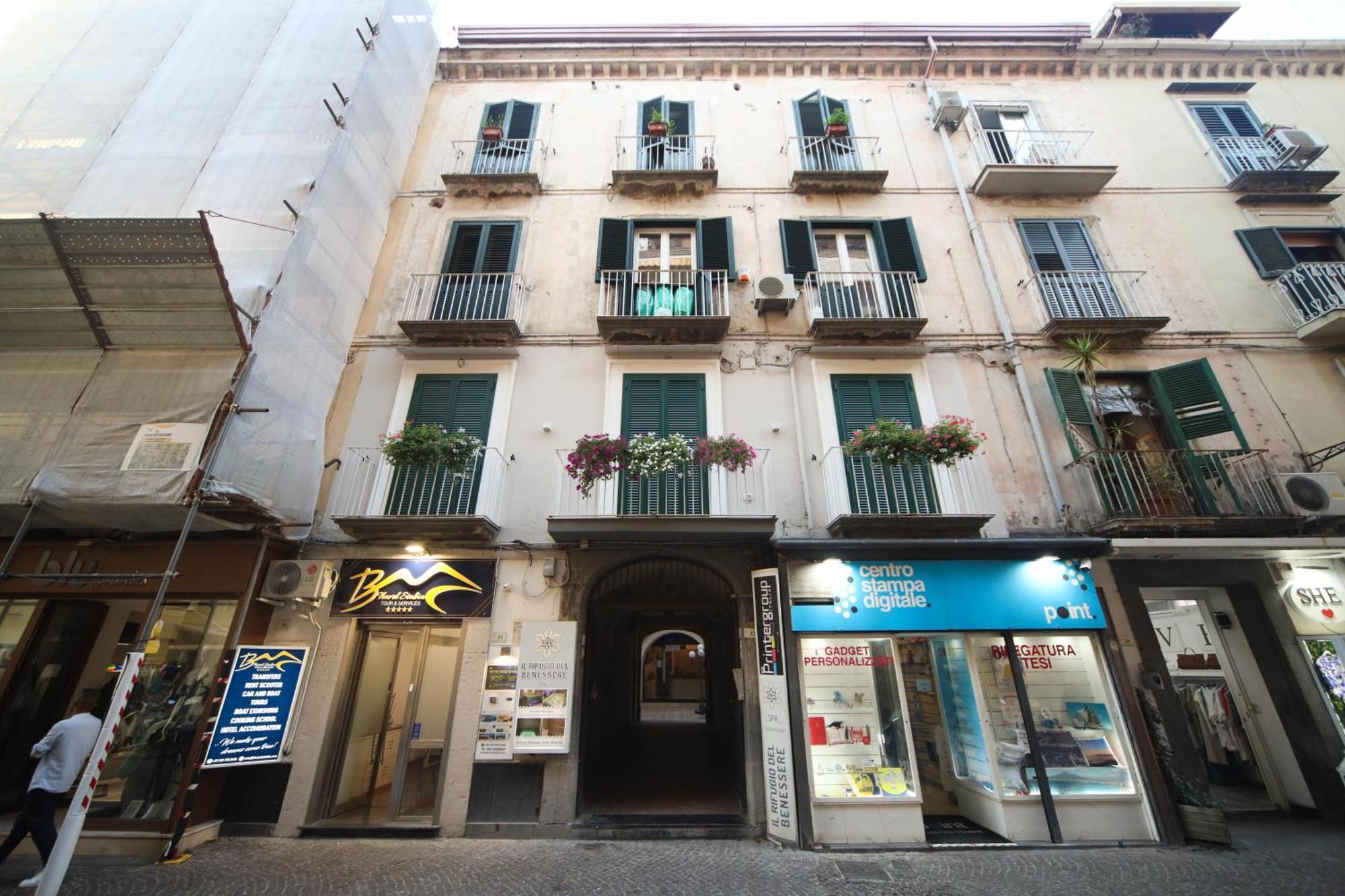 Lucrezia'S Home 卡斯特拉玛雷帝斯达比亚 外观 照片